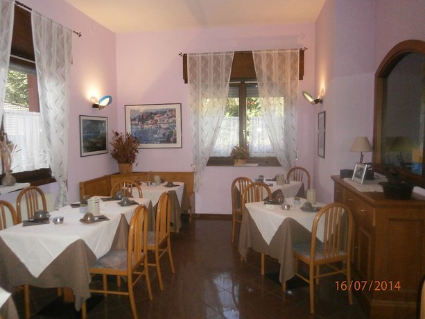 Imagen del bar/restaurante del Hotel Garni Rosa. Foto 6