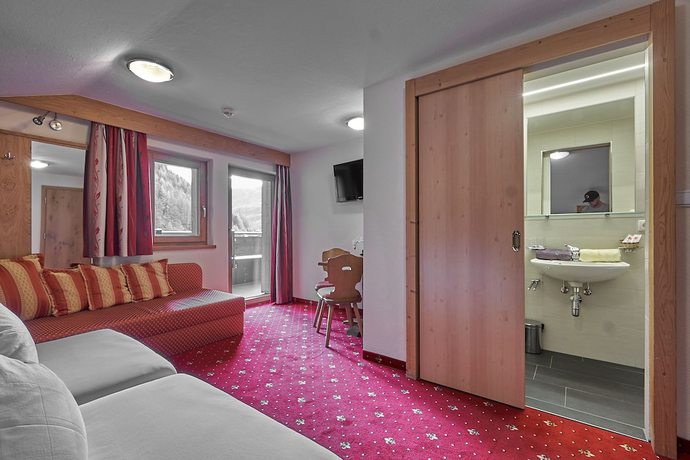 Imagen de la habitación del Hotel Garni Sch&ouml;nblick. Foto 5