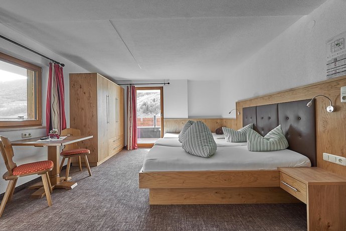 Imagen de la habitación del Hotel Garni Sch&ouml;nblick. Foto 12