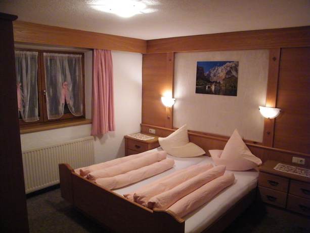 Imagen de la habitación del Hotel Garni Sch&ouml;nblick. Foto 13