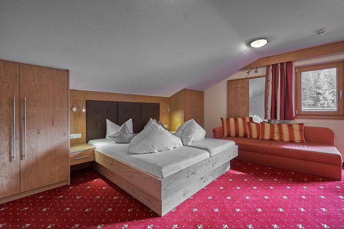 Imagen de la habitación del Hotel Garni Sch&ouml;nblick. Foto 15