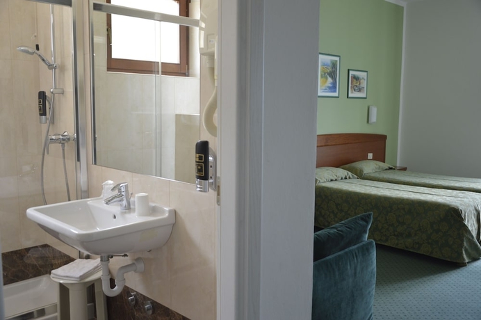 Imagen de la habitación del Hotel Garni Selene. Foto 4