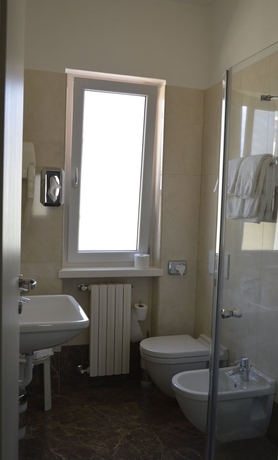 Imagen de la habitación del Hotel Garni Selene. Foto 17