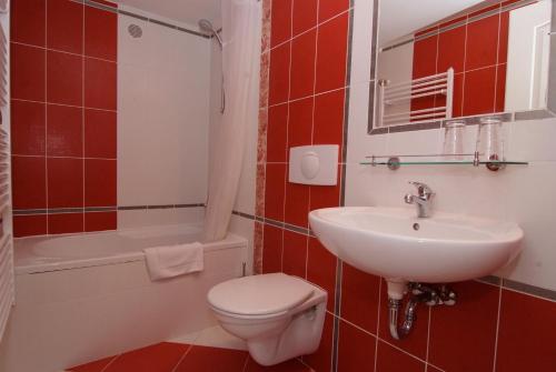 Imagen de la habitación del Hotel Garni St Anna. Foto 9