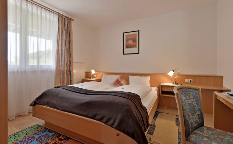 Imagen de la habitación del Hotel Garni Tirol. Foto 5