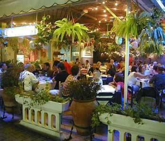 Imagen del bar/restaurante del Hotel Garni Tosca. Foto 7