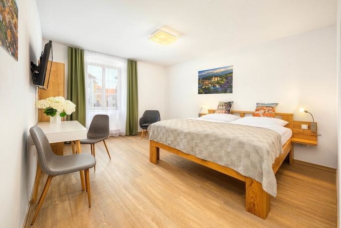 Imagen de la habitación del Hotel Garni Villa Areka. Foto 9