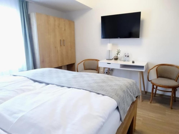 Imagen de la habitación del Hotel Garni Villa Areka. Foto 10