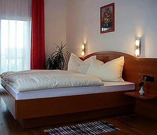 Imagen de la habitación del Hotel Garni Villa Tamara. Foto 9