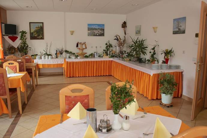 Imagen del bar/restaurante del Hotel Garni Villa Tamara. Foto 4