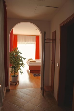 Imagen de la habitación del Hotel Garni Villa Tamara. Foto 16