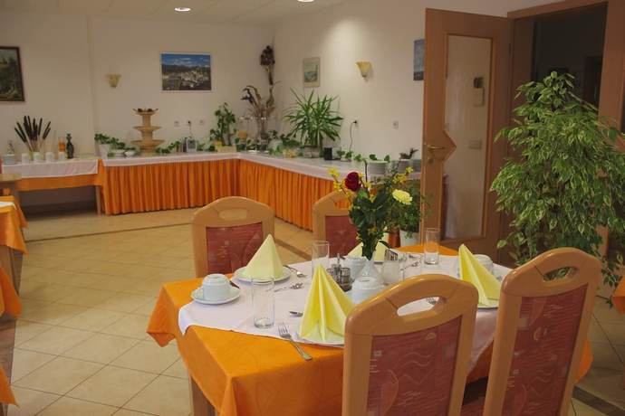 Imagen del bar/restaurante del Hotel Garni Villa Tamara. Foto 6