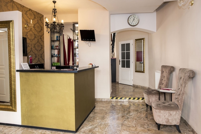 Imagen de los interiores del Hotel Garni Virgo. Foto 18