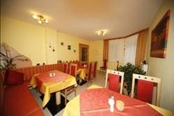 Imagen de la habitación del Hotel Garni Zerza. Foto 43