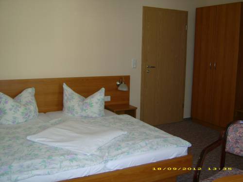 Imagen de la habitación del Hotel Garni Zum Goldenen Ring. Foto 6