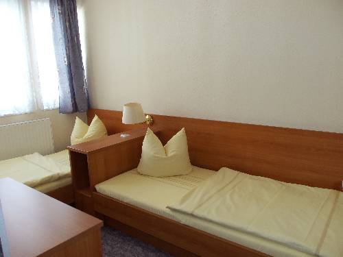 Imagen de la habitación del Hotel Garni Zum Goldenen Ring. Foto 15