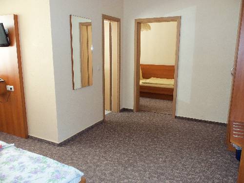 Imagen de la habitación del Hotel Garni Zum Goldenen Ring. Foto 16