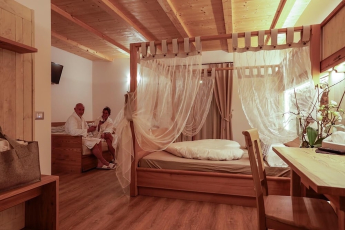 Imagen de la habitación del Hotel Garni and Wellness Anderle. Foto 5