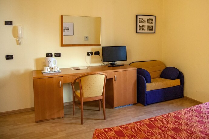 Imagen de la habitación del Hotel Garni le Corti. Foto 16