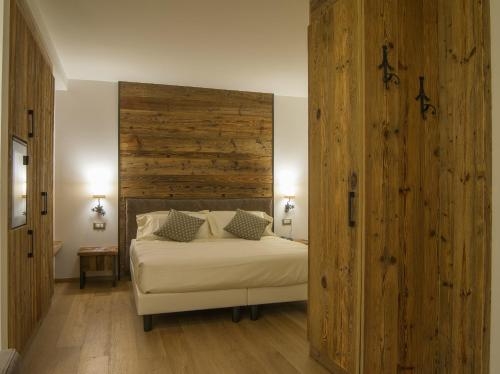 Imagen de la habitación del Hotel Garn&igrave; Caminetto. Foto 10