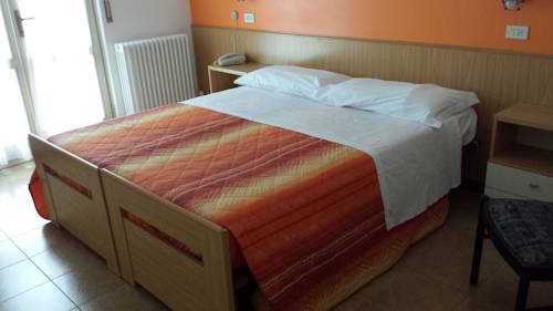 Imagen de la habitación del Hotel Garn&igrave; Capinera. Foto 2