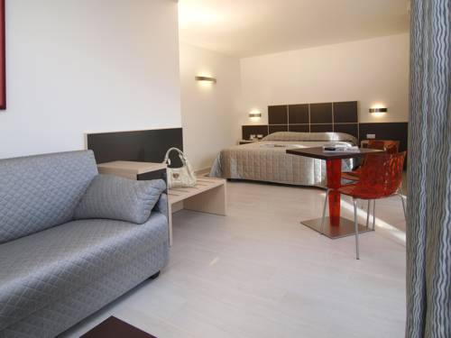 Imagen de la habitación del Hotel Garn&igrave; Corallo, Riva del Garda. Foto 6
