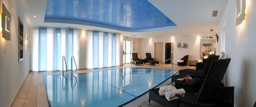 Imagen de la piscina del Hotel Garn&igrave; Corallo, Torbole Sul Garda. Foto 18