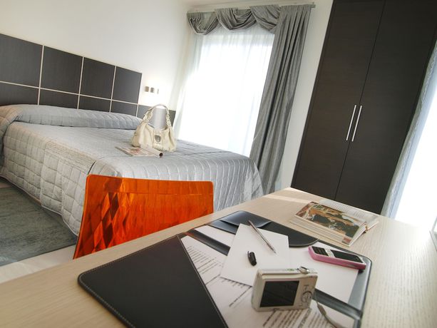 Imagen de la habitación del Hotel Garn&igrave; Corallo, Torbole Sul Garda. Foto 8