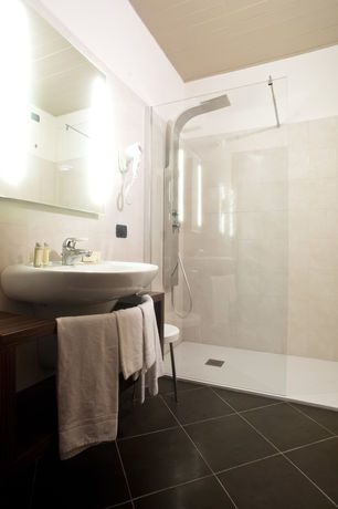 Imagen de la habitación del Hotel Garn&igrave; Cristallo. Foto 13