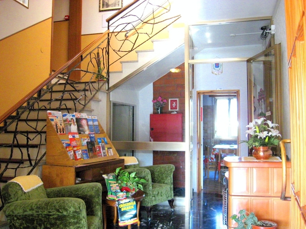 Imagen de los interiores del Hotel Garn&igrave; Da Vito. Foto 17