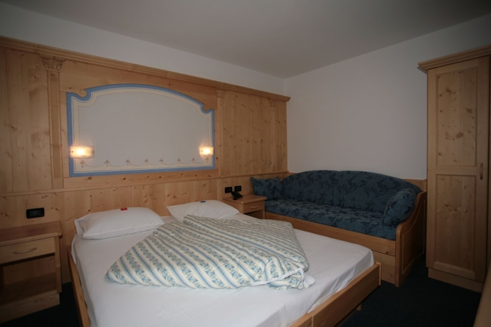 Imagen de la habitación del Hotel Garn&igrave; Eden, Alba - D&egrave;lba. Foto 13
