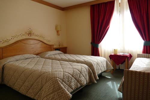 Imagen de la habitación del Hotel Garn&igrave; La Montanara. Foto 8
