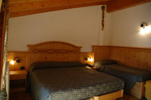 Imagen de la habitación del Hotel Garn&igrave; La Soldanella. Foto 4