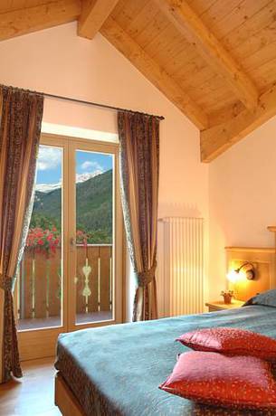 Imagen de la habitación del Hotel Garn&igrave; La Soldanella. Foto 6