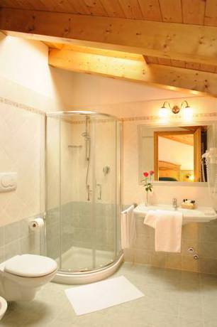 Imagen de la habitación del Hotel Garn&igrave; La Soldanella. Foto 7