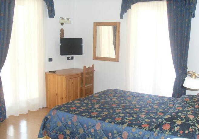 Imagen general del Hotel Garn&igrave; Lago Alpino. Foto 3