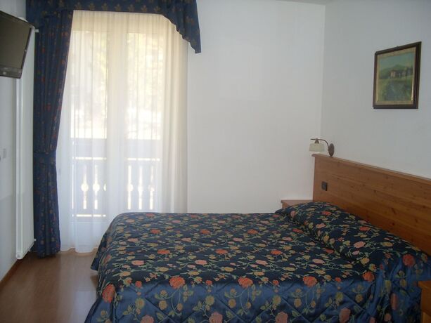 Imagen general del Hotel Garn&igrave; Lago Alpino. Foto 8
