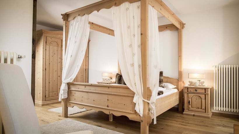 Imagen de la habitación del Hotel Garn&igrave; Laurino. Foto 2