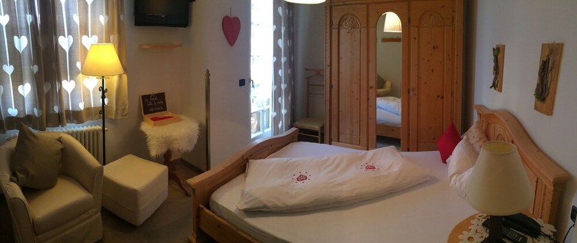 Imagen de la habitación del Hotel Garn&igrave; Laurino. Foto 3
