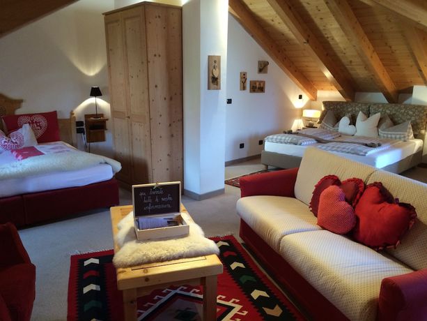 Imagen de la habitación del Hotel Garn&igrave; Laurino. Foto 6