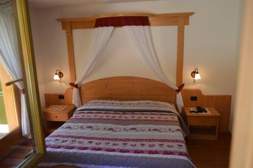 Imagen de la habitación del Hotel Garn&igrave; Sant'antonio. Foto 3