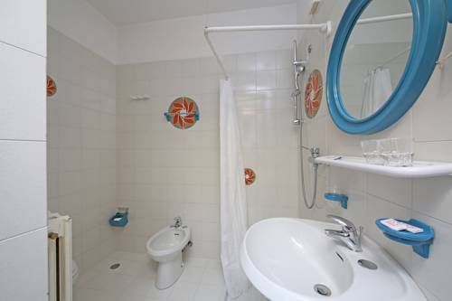 Imagen de la habitación del Hotel Garnì Tignale. Foto 10