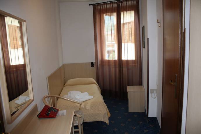 Imagen de la habitación del Hotel Garnì Tignale. Foto 16