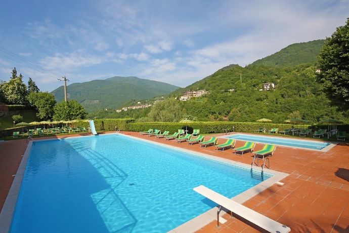 Imagen de la piscina del Hotel Garn&igrave; Tignale, Tignale. Foto 18