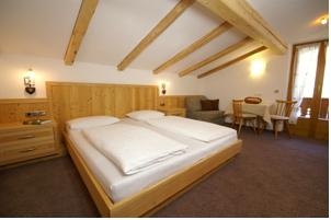 Imagen de la habitación del Hotel Garn&igrave; Tofana. Foto 3