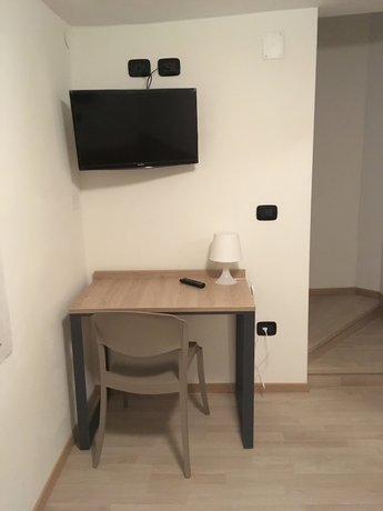 Imagen de la habitación del Hotel Garnì Venezia. Foto 17