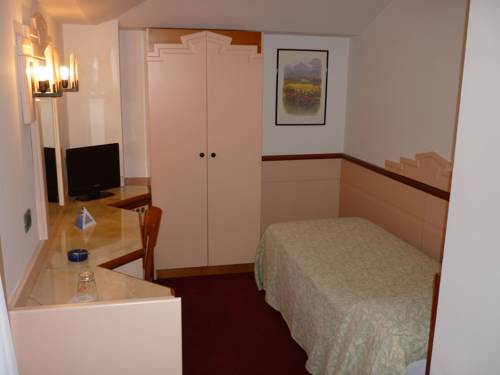 Imagen de la habitación del Hotel Garnì Villa Fontana. Foto 12