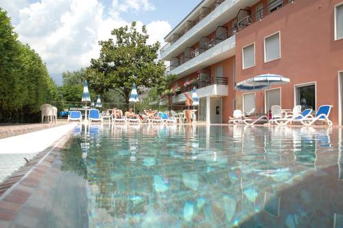 Imagen de la habitación del Hotel Garnì Villa Magnolia. Foto 2