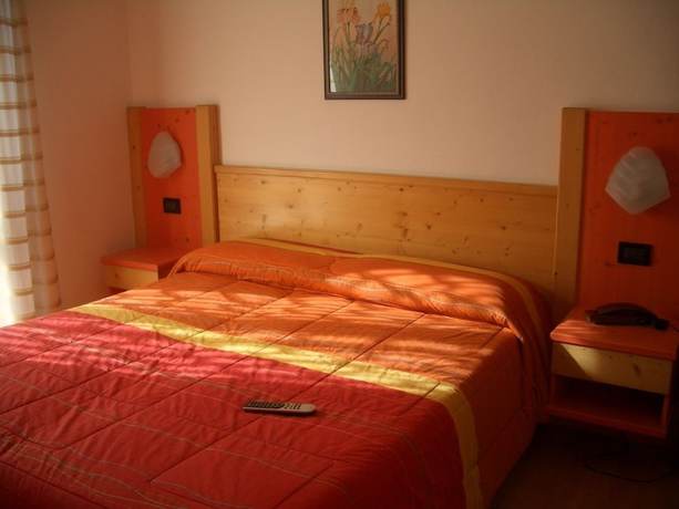 Imagen de la habitación del Hotel Garn&igrave; Zeni. Foto 2