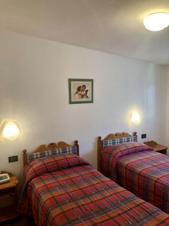 Imagen de la habitación del Hotel Garn&igrave; Zeni. Foto 3